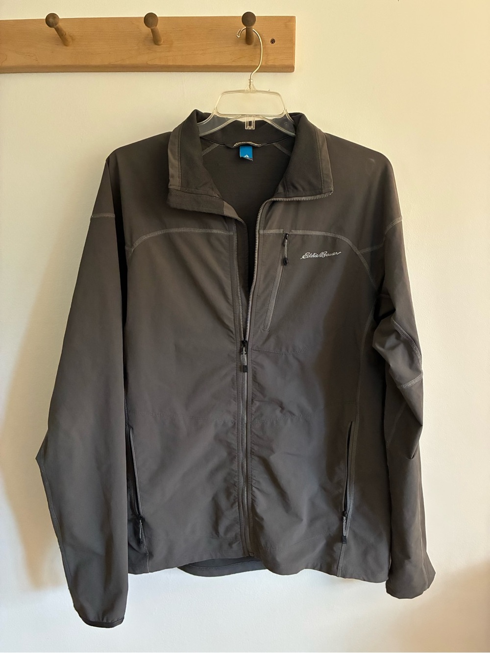Eddie Bauer First Ascent Softshell Jacket in Gray, size TL